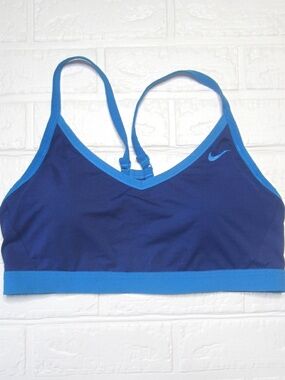 Nike swoosh racerback sports bra in two-tone blue - Size XL